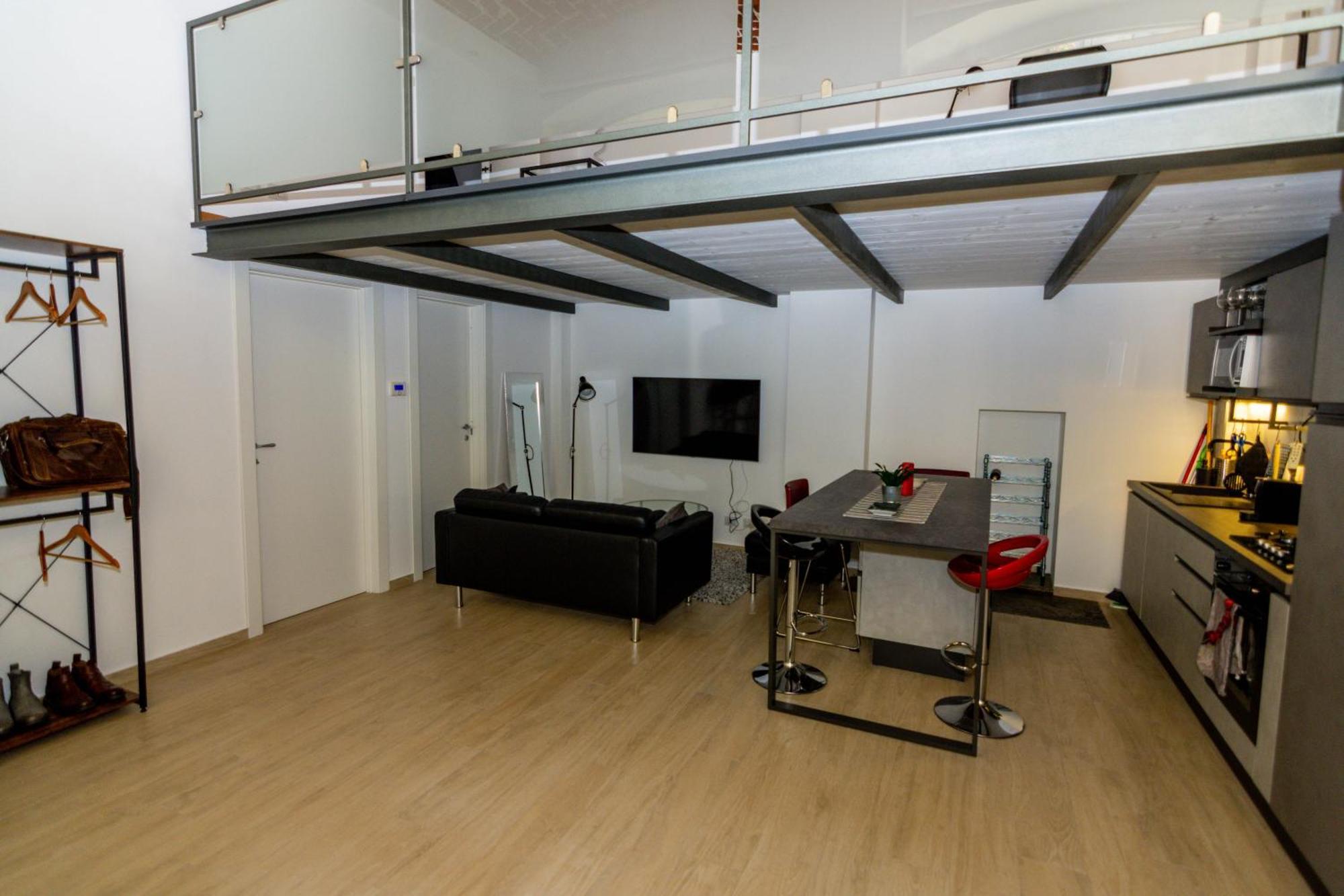 Industrial Loft -center Of Turin- By Happyhostorino Torino